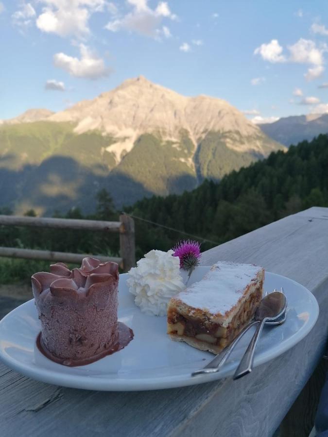 Alp Es-Cha Dadour Bed & Breakfast Madulain Dış mekan fotoğraf